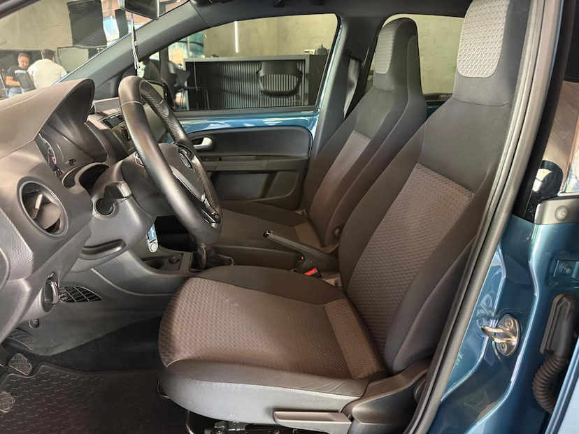 Foto do veículo VOLKSWAGEN UP  MOVE MDV 2018 34.350 KM 72.000,00