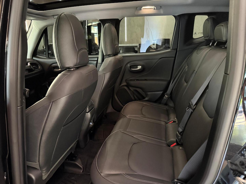 Foto do veículo JEEP RENEGADE  WILLYS 4X4 2025 6.801 KM 159.000,00