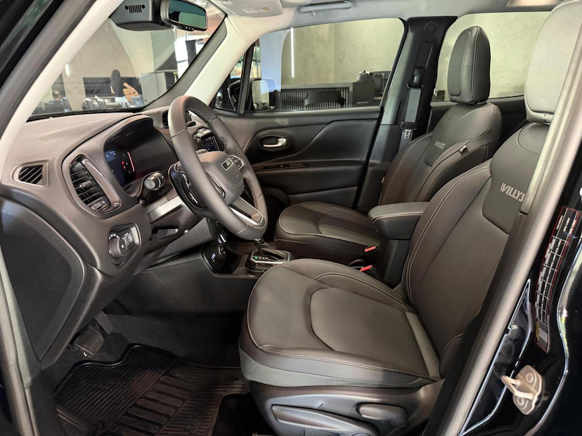 Foto do veículo JEEP RENEGADE  WILLYS 4X4 2025 6.801 KM 159.000,00