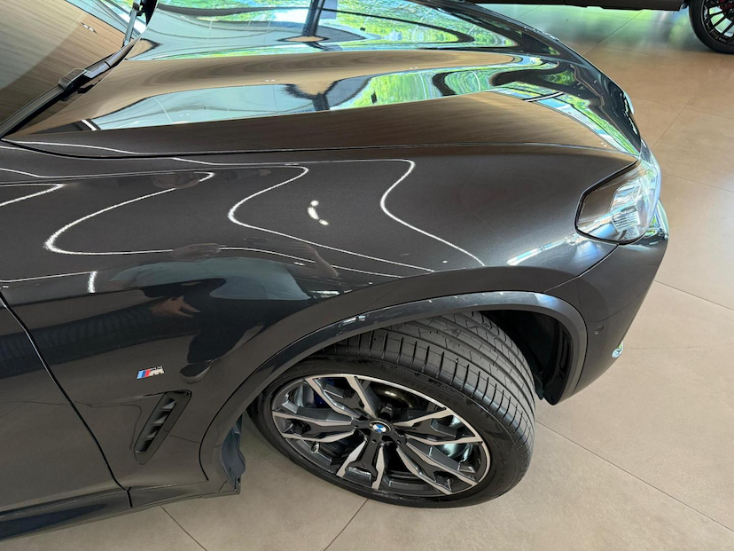 Foto do veículo BMW X4  XDRIVE30I 2025 4.390 KM 449.000,00