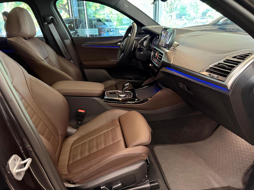 Foto do veículo BMW X4  XDRIVE30I 2025 4.390 KM 449.000,00