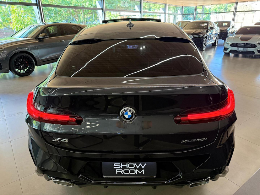 Foto do veículo BMW X4  XDRIVE30I 2025 4.390 KM 449.000,00