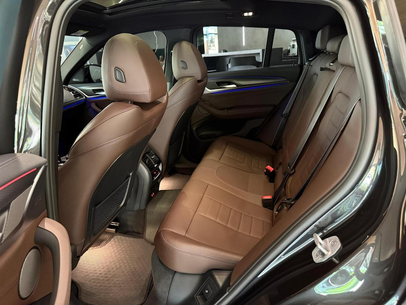 Foto do veículo BMW X4  XDRIVE30I 2025 4.390 KM 449.000,00