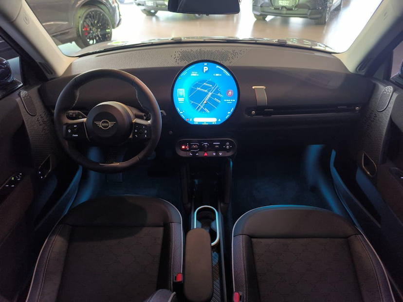 Foto do veículo MINI COOPER  E 2024 17.222 KM 169.000,00