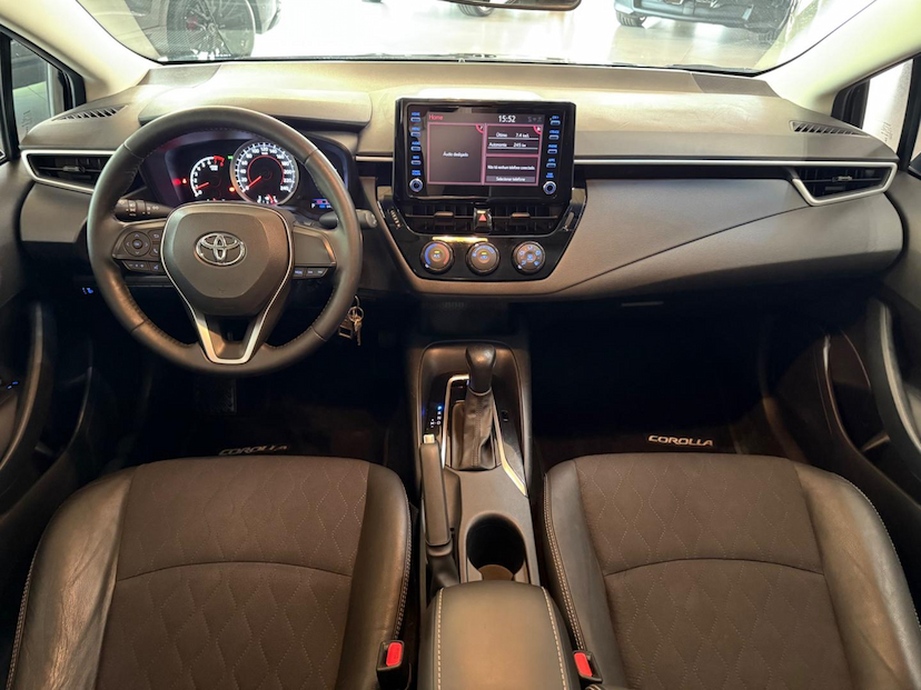 Foto do veículo TOYOTA CORONA  GLI 2.0 16V 4P 2021 64.412 KM 110.000,00