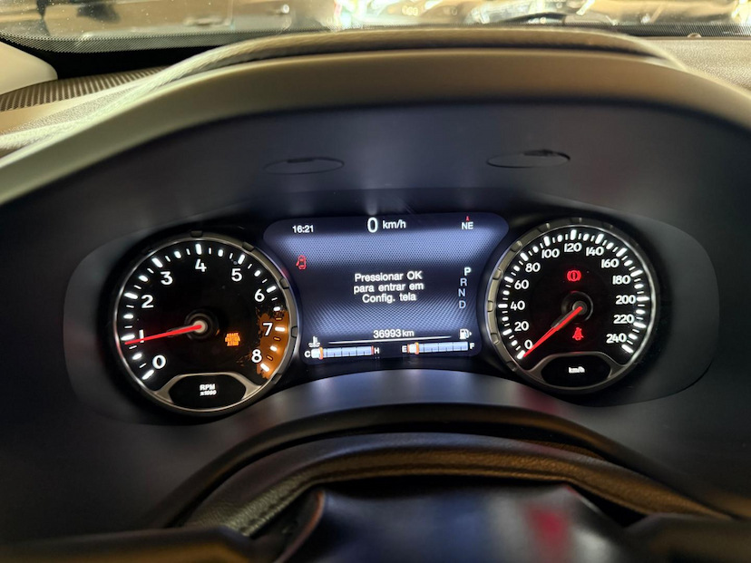 Foto do veículo JEEP RENEGADE  LNGTD AT 2016 36.993 KM 75.000,00
