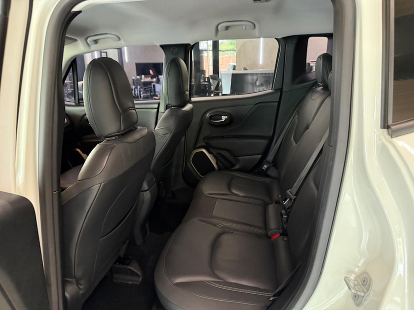 Foto do veículo JEEP RENEGADE  LNGTD AT 2016 36.993 KM 75.000,00