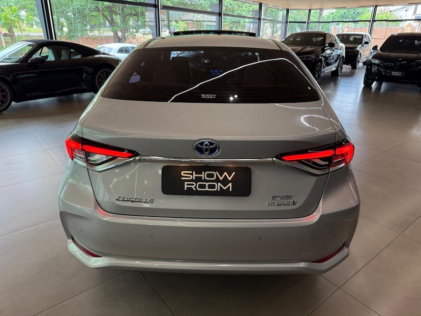 Foto do veículo TOYOTA COROLLA  APREMIUMH 2023 9.500 KM 157.000,00