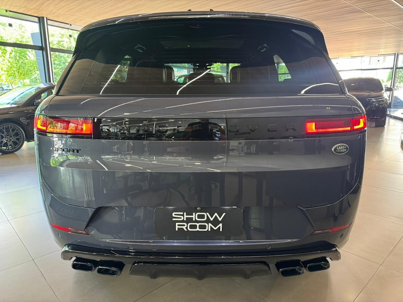 Foto do veículo LAND ROVER RANGE ROVER SPORT LR RRS P530 LE 2023 19.336 KM 809.000,00