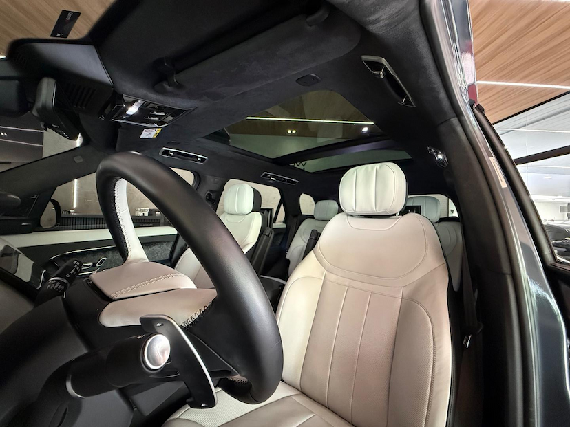 Foto do veículo LAND ROVER RANGE ROVER SPORT LR RRS P530 LE 2023 19.336 KM 809.000,00