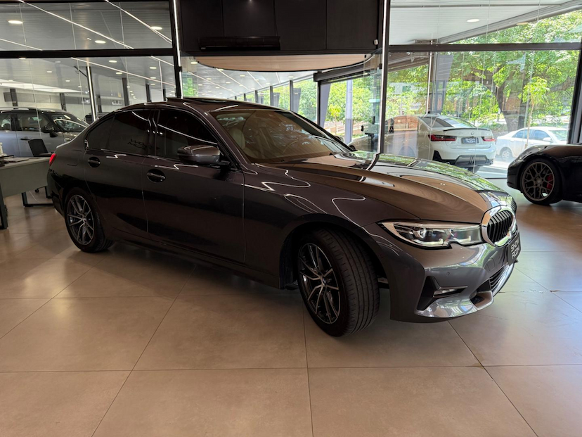 Foto do veículo BMW 320I  2020 47.000 KM 190.000,00
