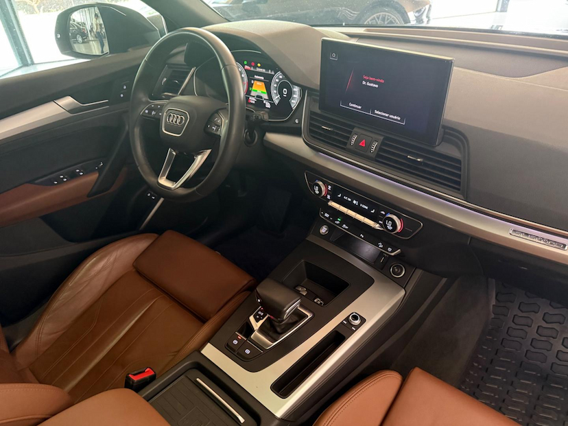 Foto do veículo AUDI Q5  SB P-HIBRIDO 2023 45.000 KM 279.000,00