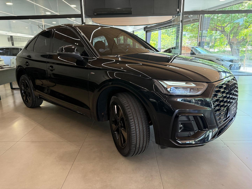 Foto do veículo AUDI Q5  SB P-HIBRIDO 2023 45.000 KM 279.000,00