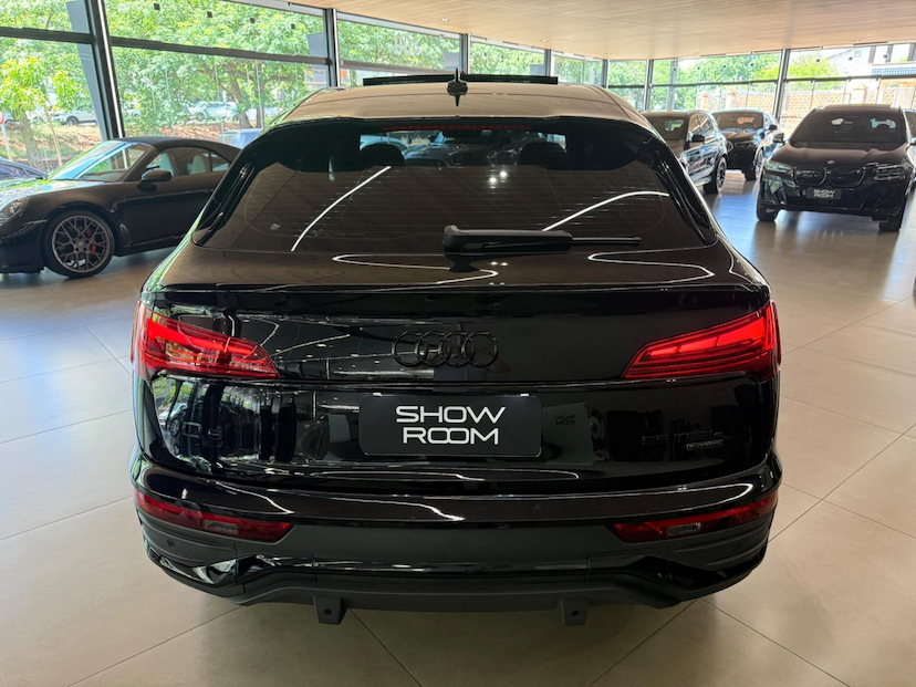 Foto do veículo AUDI Q5  SB P-HIBRIDO 2023 45.000 KM 279.000,00
