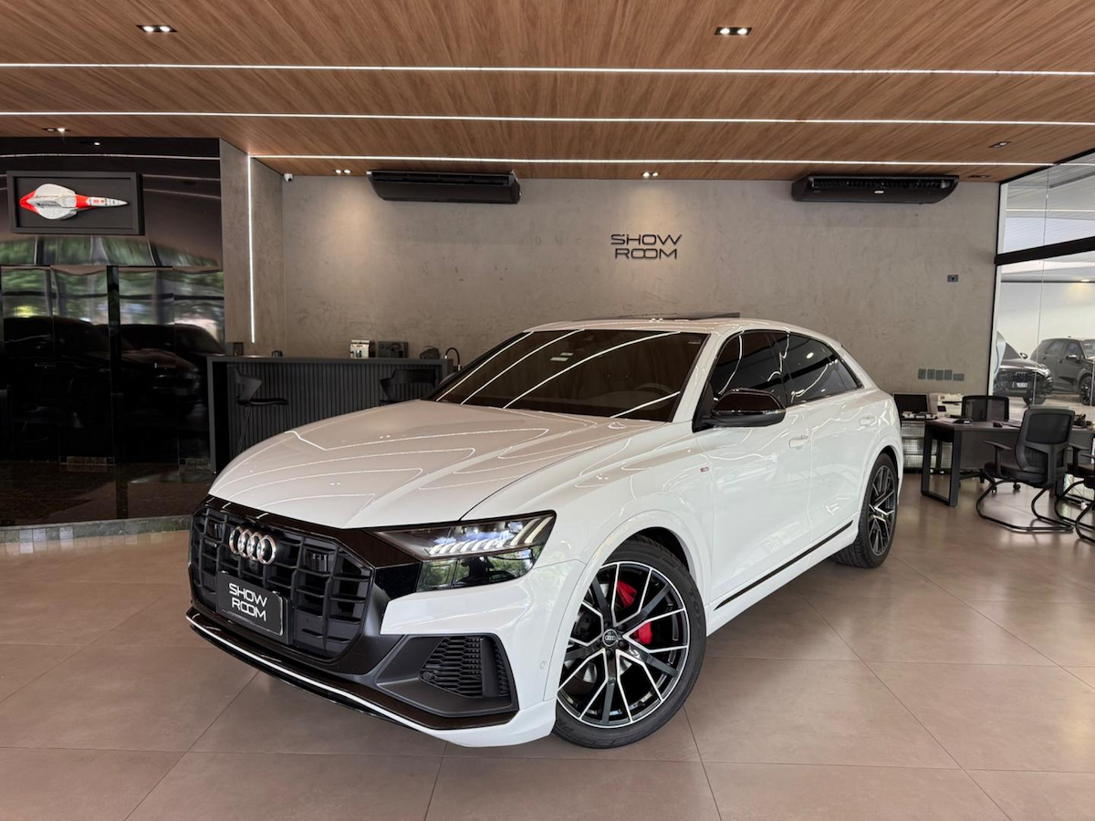 Foto do veículo AUDI Q8 3.0TFSI 2021/2021 34.529 KM R$ 370.000,00