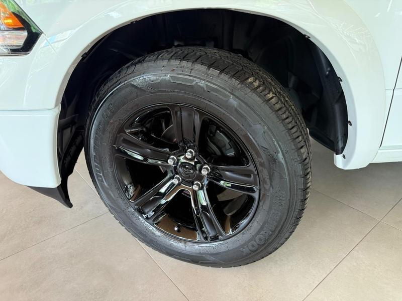 Foto do veículo RAM CLASSIC  LAIE 2023 38.490 KM 289.000,00