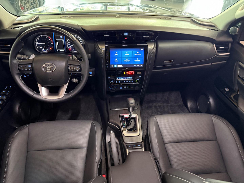 Foto do veículo TOYOTA HILUX  SWSRXA4RD 2025 7.500 KM 410.000,00
