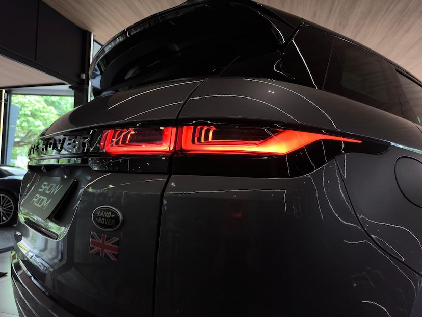 Foto do veículo LAND ROVER RANGE ROVER EVOQUE EVOQUE P250FF SE RD 2020 30.500 KM 235.000,00