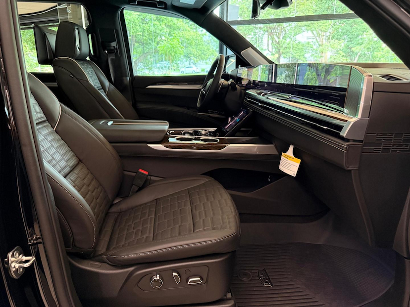 Foto do veículo CADILLAC ESCALADE  6.2 V8 2025 0 KM 2.290.000,00