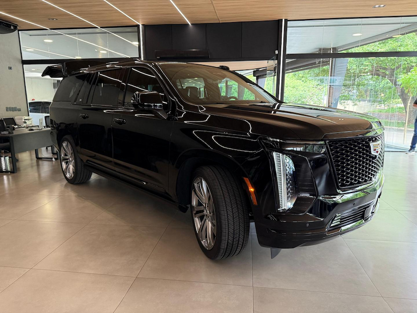 Foto do veículo CADILLAC ESCALADE  6.2 V8 2025 0 KM 2.290.000,00