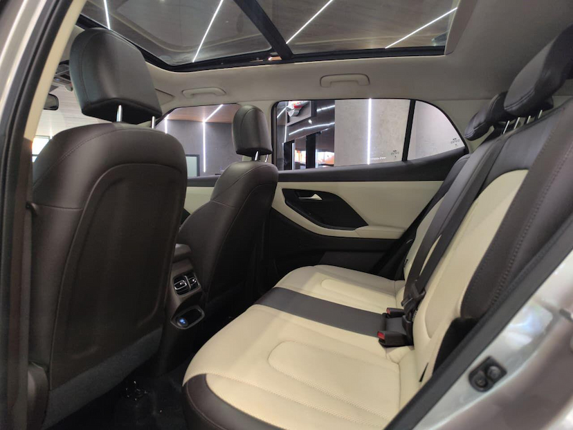 Foto do veículo HYUNDAI CRETA 20A ULTIMTE 2023 27.173 KM 130.000,00