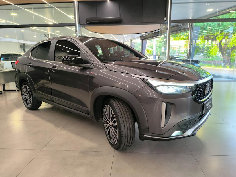 Foto do veículo FIAT FASTBACK  LIMITED ED 2025 15.545 KM 135.000,00