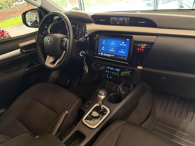 Foto do veículo TOYOTA HILUX  CDSR A4FD 2024 38.000 KM 235.000,00