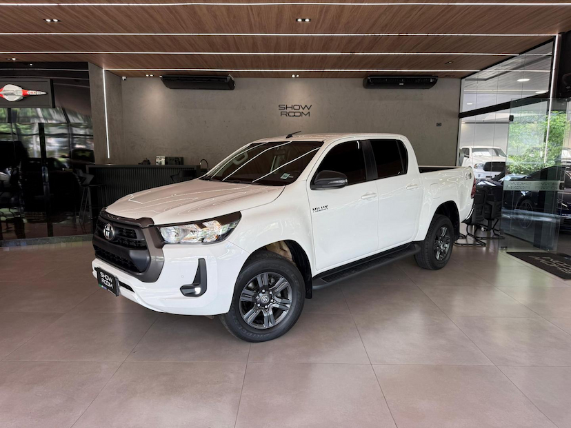 Foto do veículo TOYOTA HILUX  CDSR A4FD 2024 38.000 KM 235.000,00