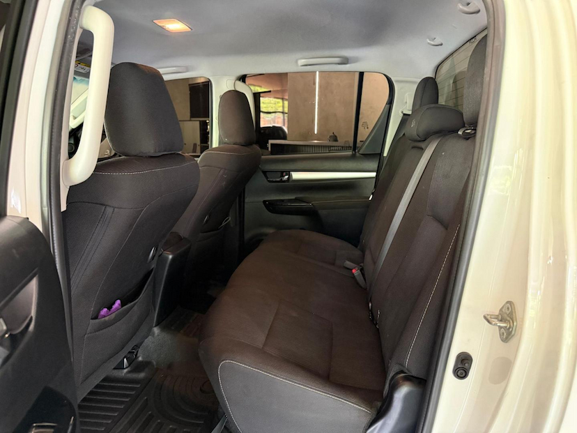 Foto do veículo TOYOTA HILUX  CDSR A4FD 2024 38.000 KM 235.000,00