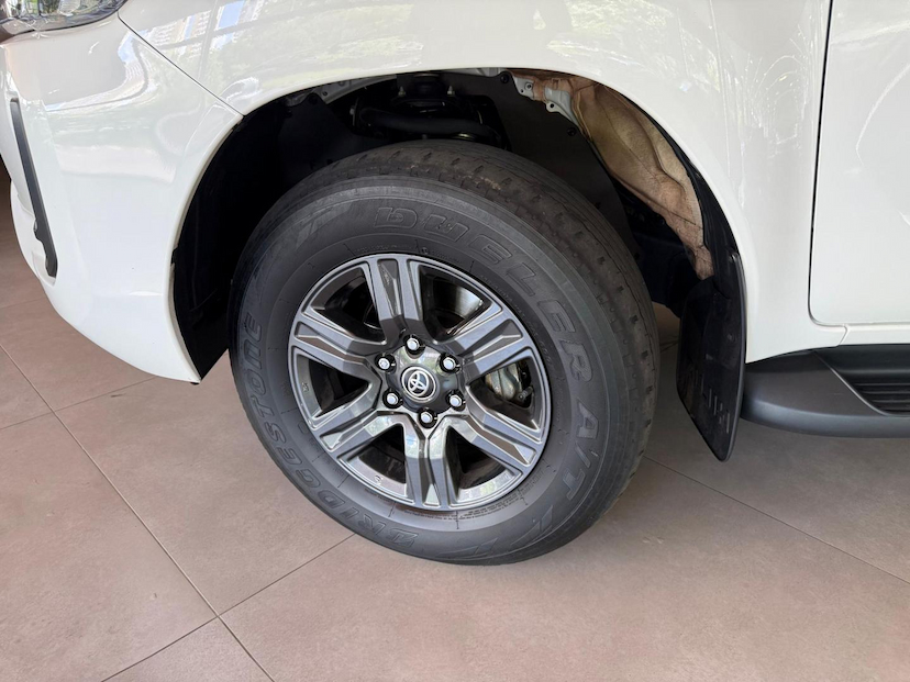Foto do veículo TOYOTA HILUX  CDSR A4FD 2024 38.000 KM 235.000,00