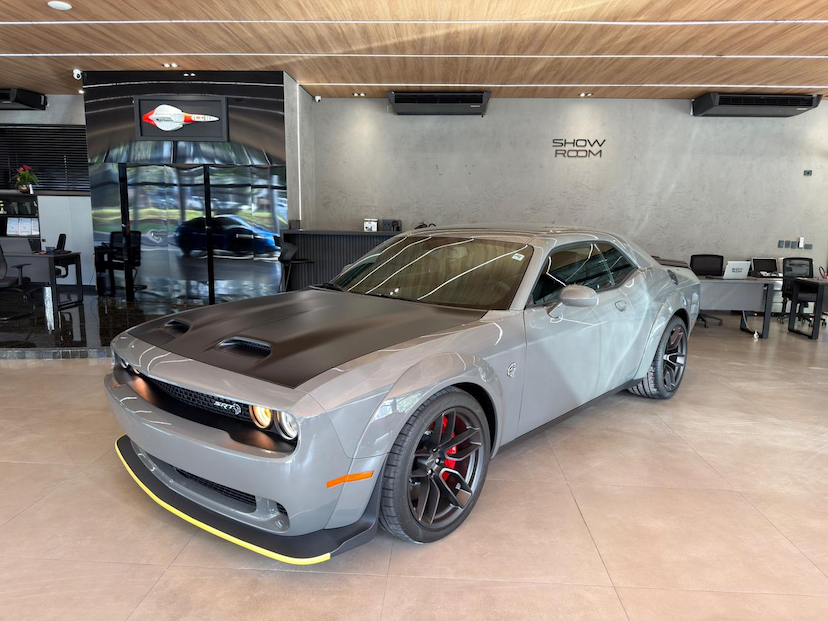 Foto do veículo DODGE CHALLENGER  SRT HELLCAT JAILBREAK 2023 100 KM 1.390.000,00