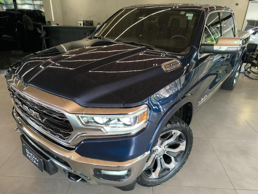 Foto do veículo RAM 1500  LIMITED HEMI 2023 52.659 KM 385.000,00