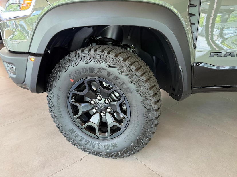 Foto do veículo RAM 1500 RAM  RHO CREW CAB 4X4 2026 0 KM 1.400.000,00