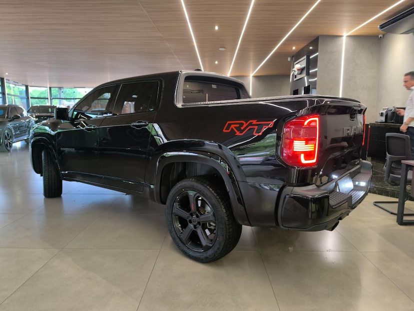 Foto do veículo RAM RAMPAGE PAGE RT GAS 2024 25.608 KM 199.000,00