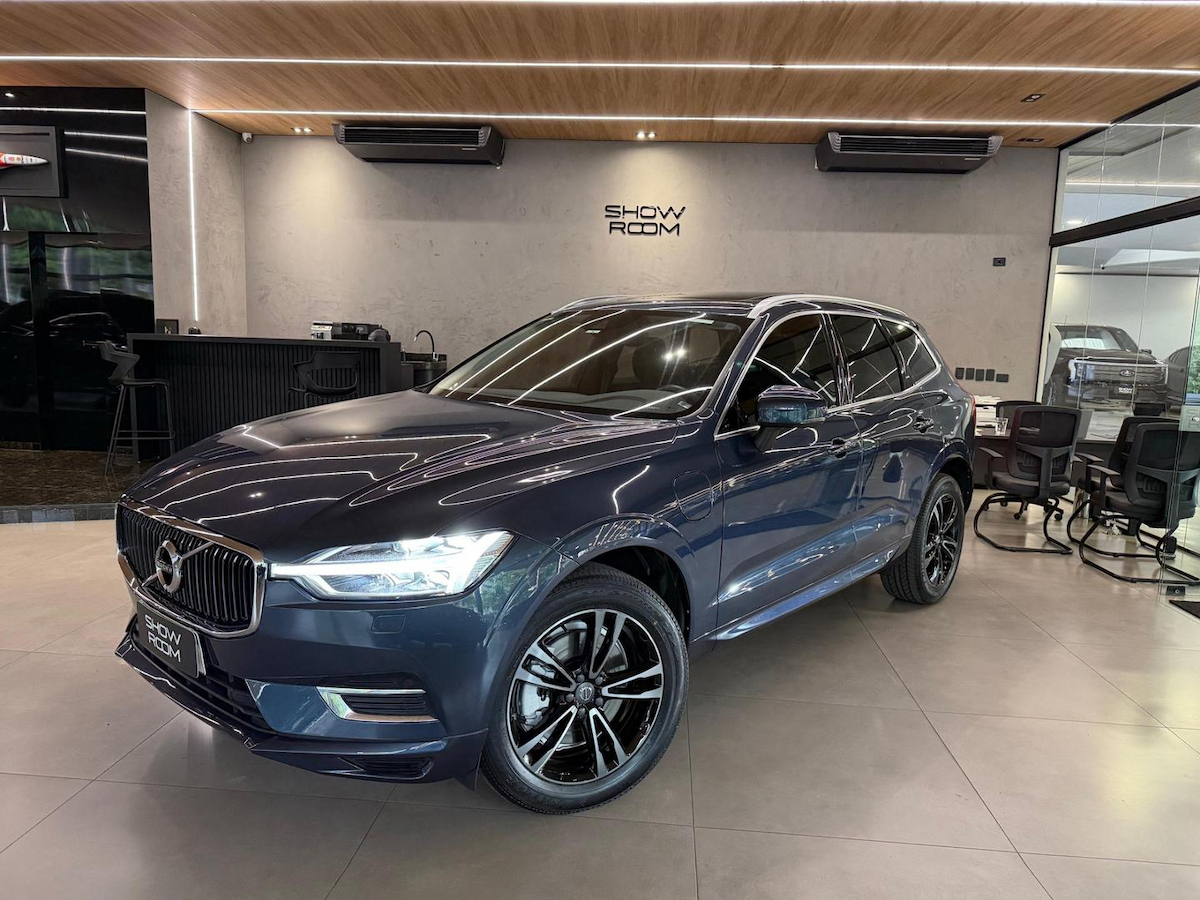 Foto do veículo VOLVO XC60  T8 MOMENTUM 2020/2020 58.000 KM R$ 185.000,00