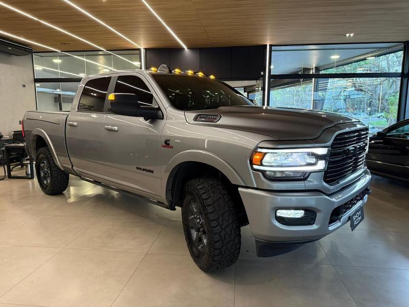 Foto do veículo RAM 3500  LAIE 6.7D 2022 50.000 KM 355.000,00