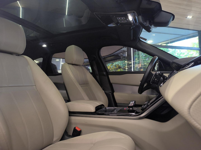 Foto do veículo LAND ROVER RANGE ROVER VELAR P340 SE RDYN 2021 41.734 KM 329.000,00