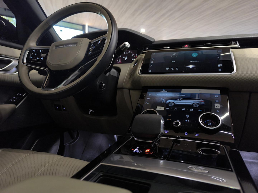 Foto do veículo LAND ROVER RANGE ROVER VELAR P340 SE RDYN 2021 41.734 KM 329.000,00