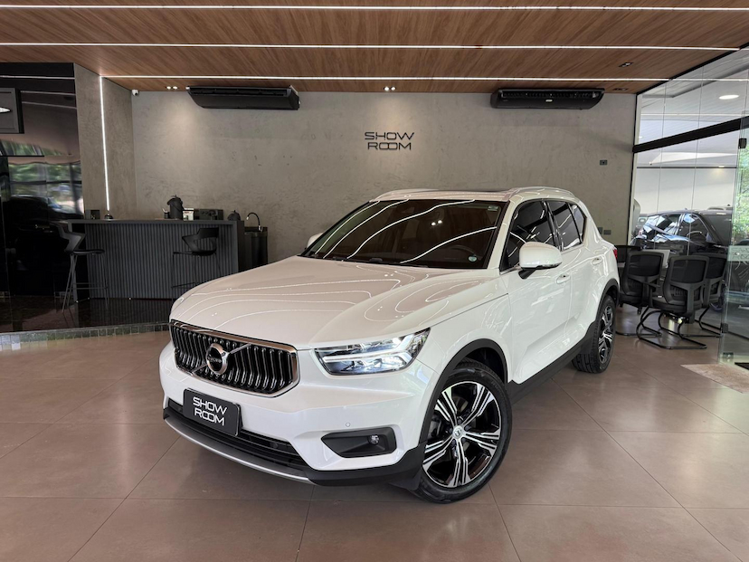 Foto do veículo VOLVO XC40  T4 INSCRIPT 2020 47.248 KM 165.000,00