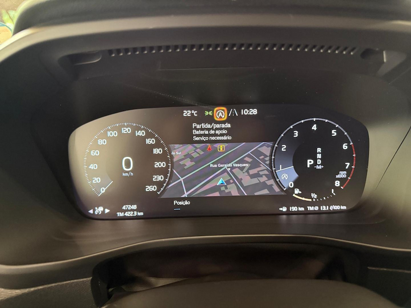 Foto do veículo VOLVO XC40  T4 INSCRIPT 2020 47.248 KM 165.000,00