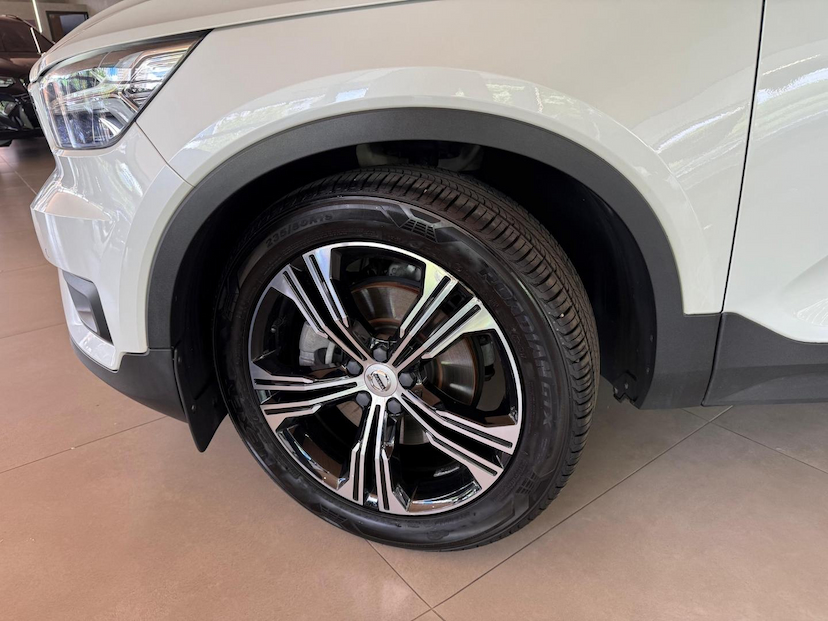 Foto do veículo VOLVO XC40  T4 INSCRIPT 2020 47.248 KM 165.000,00
