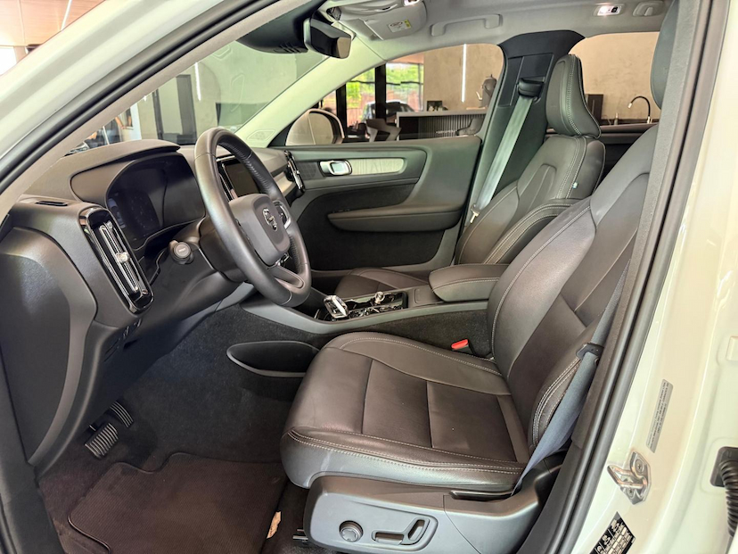 Foto do veículo VOLVO XC40  T4 INSCRIPT 2020 47.248 KM 165.000,00