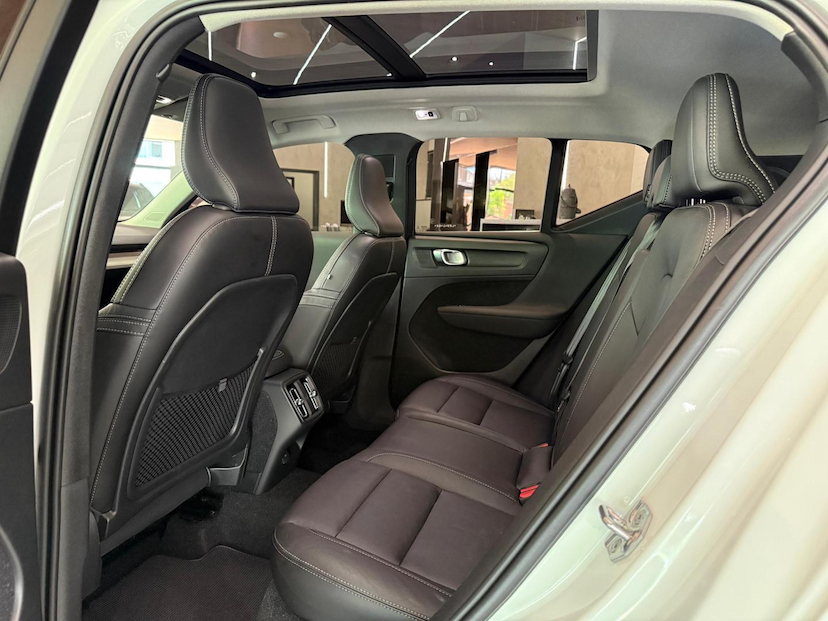 Foto do veículo VOLVO XC40  T4 INSCRIPT 2020 47.248 KM 165.000,00