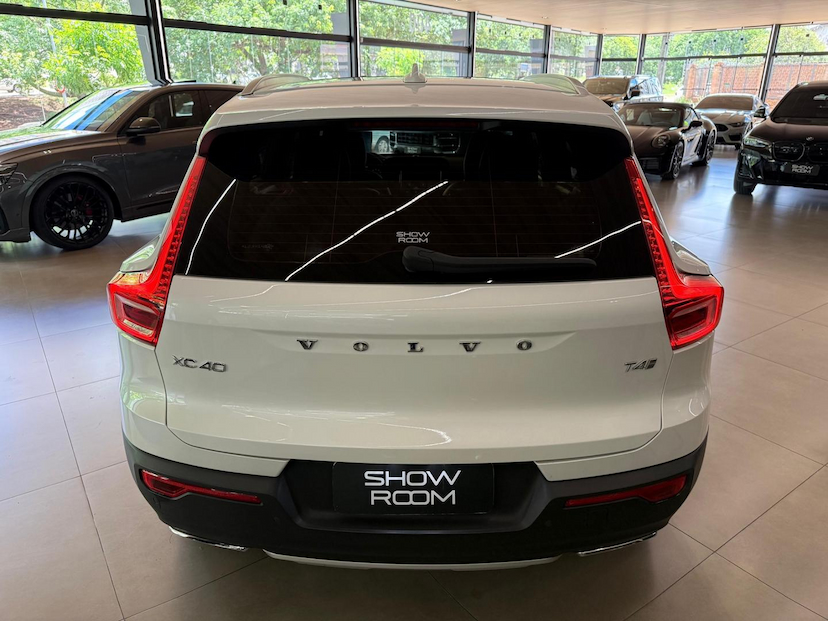 Foto do veículo VOLVO XC40  T4 INSCRIPT 2020 47.248 KM 165.000,00