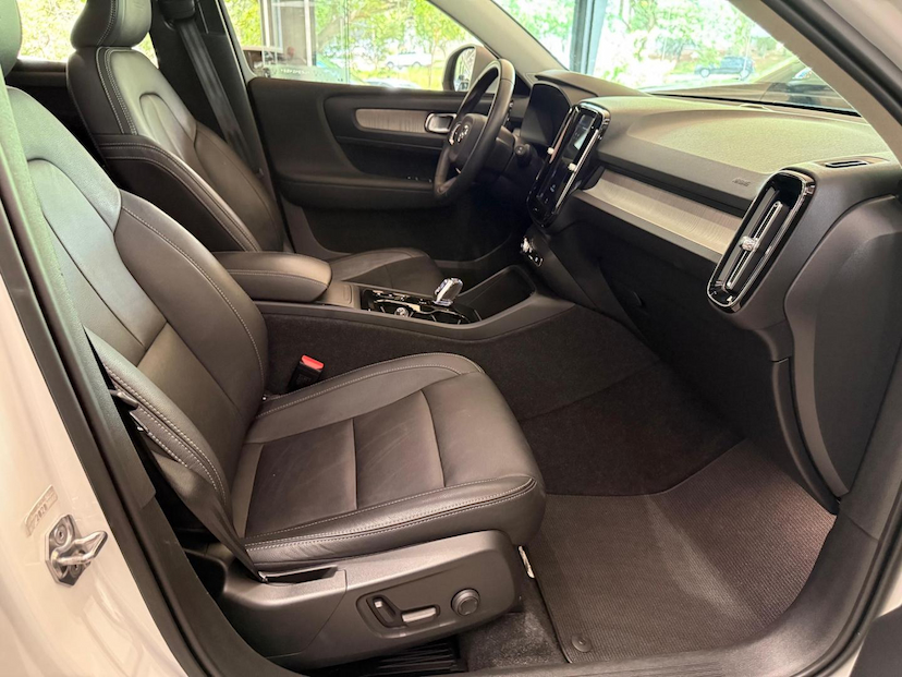 Foto do veículo VOLVO XC40  T4 INSCRIPT 2020 47.248 KM 165.000,00
