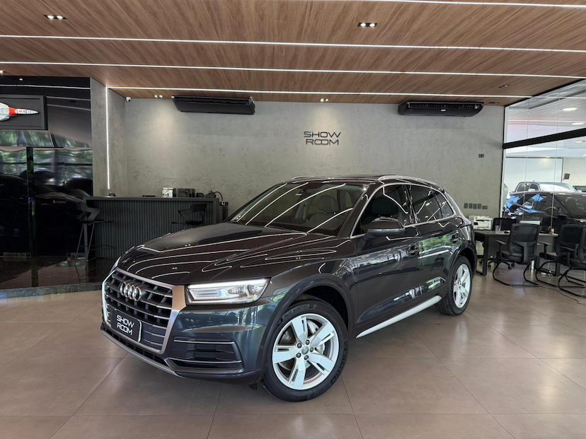 Foto do veículo AUDI Q5  2.0TFSI 2018 42.392 KM 159.000,00
