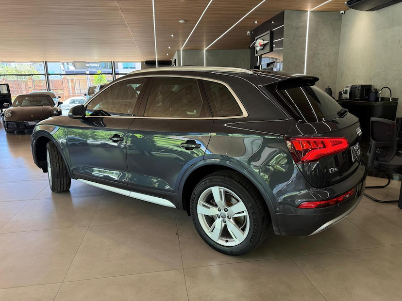 Foto do veículo AUDI Q5  2.0TFSI 2018 42.392 KM 159.000,00