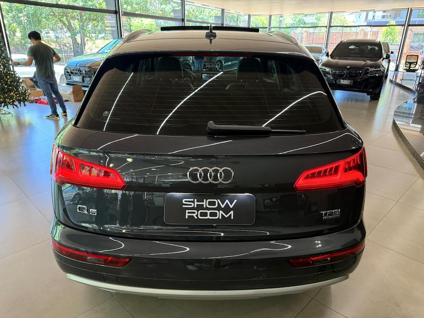 Foto do veículo AUDI Q5  2.0TFSI 2018 42.392 KM 159.000,00