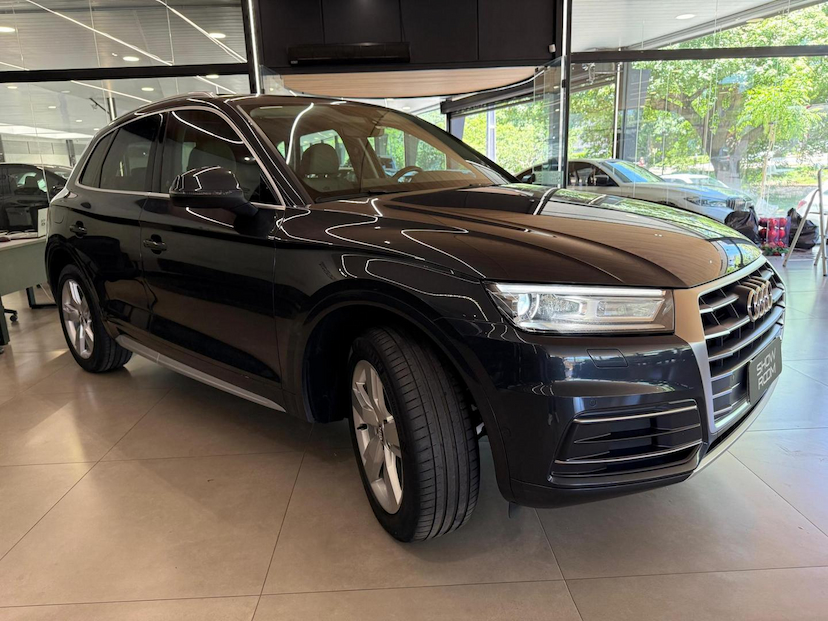 Foto do veículo AUDI Q5  2.0TFSI 2018 42.392 KM 159.000,00