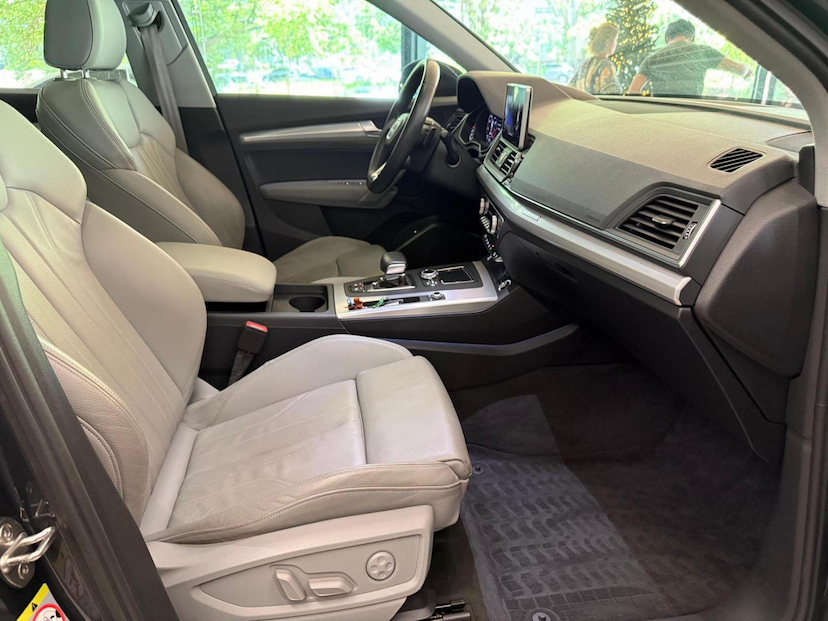 Foto do veículo AUDI Q5  2.0TFSI 2018 42.392 KM 159.000,00